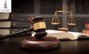 محامي اماراتي